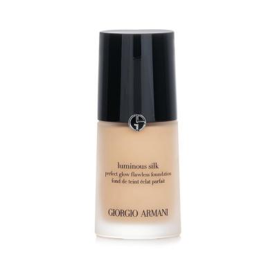 Giorgio Armani Luminous Silk Foundation - # 4 (Light Sand) 202611 30ml/1oz