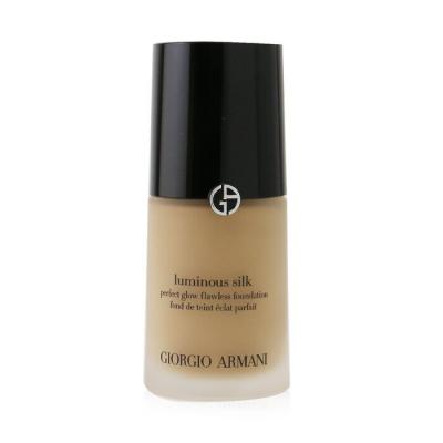 Giorgio Armani Luminous Silk Foundation - # 5.5 (Natural Beige)(Random Packing) 30ml/1oz